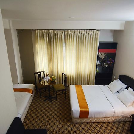 Holiday Xpress Dhaka Luaran gambar